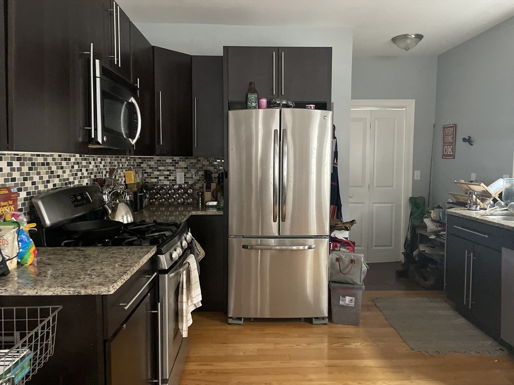 21-23 Marion Road, Unit 2 Belmont, MA 02478 - Photo 7 of 17 Gallery Image 7