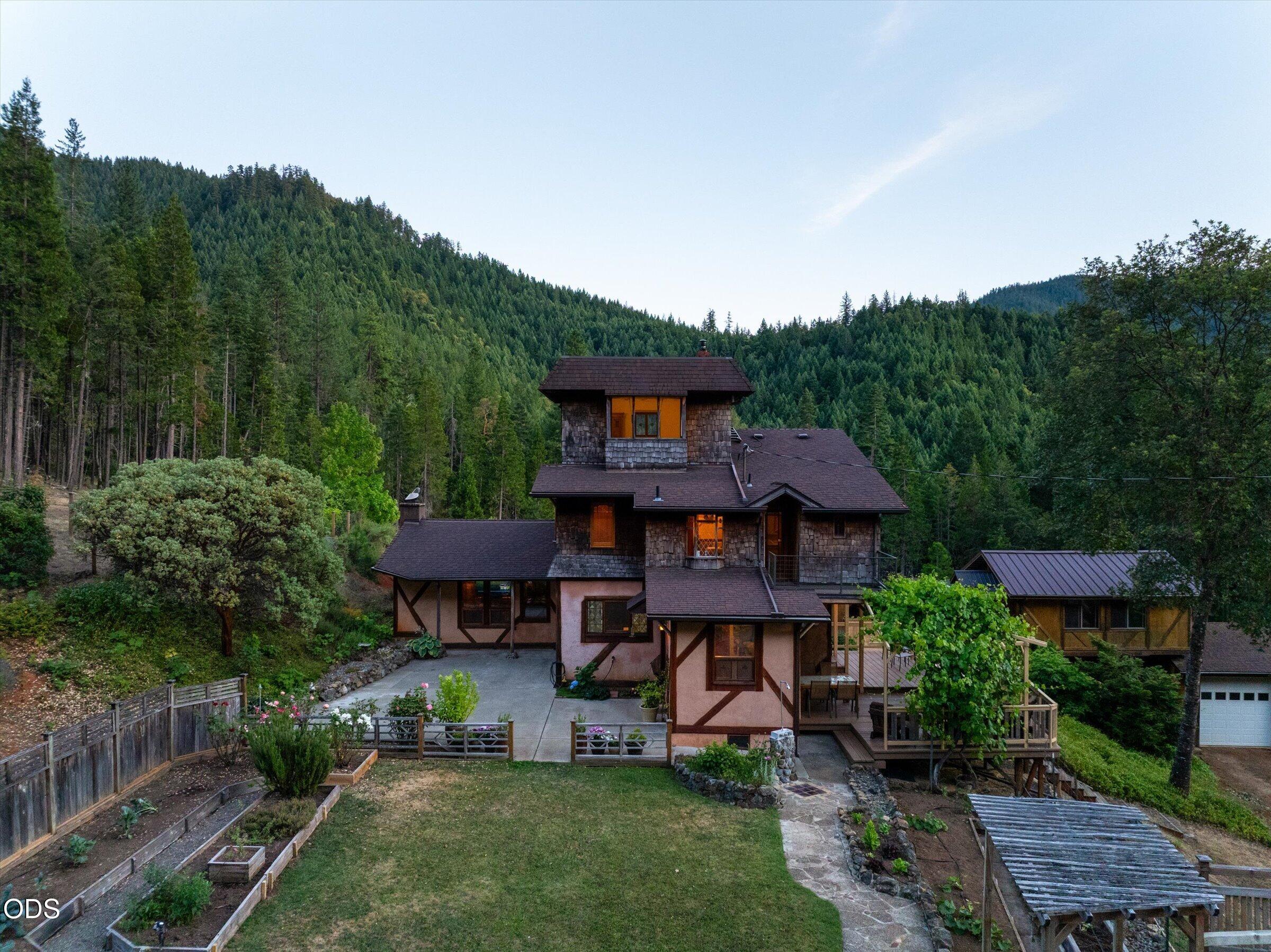 2603 Winona Road Grants Pass, OR 97526 - Photo 41 of 70