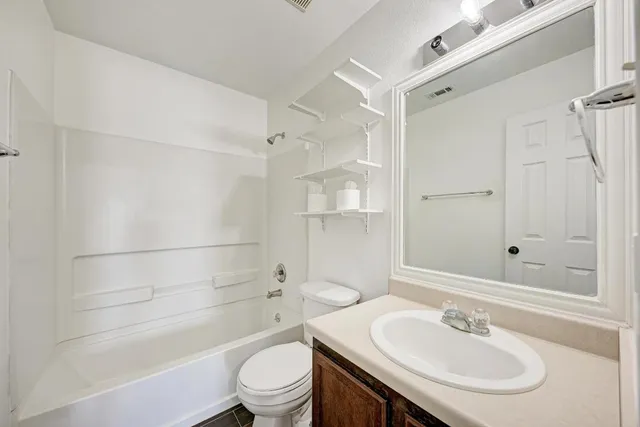 $1,700 | 13124 Soap Winecup Mallow Trail, Elgin, TX 78621