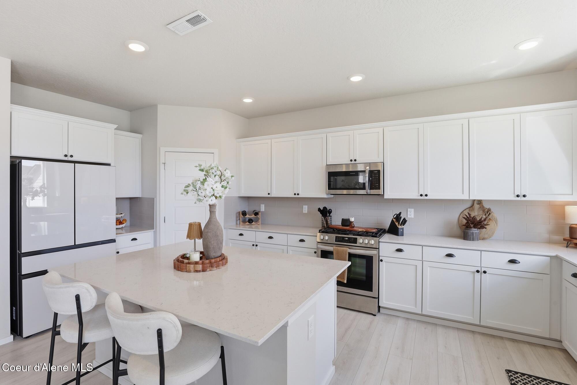 3146 North Coco Street Post Falls, ID 83854 - Photo 15 of 48 Kitchen