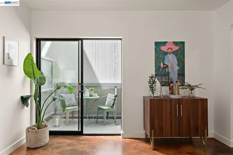 $508,000 | 6501 San Pablo Avenue, Unit 208, Oakland, CA 94608