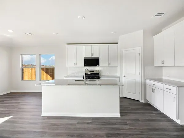 $2,499 | 804 Tidal Drive, McKinney, TX 75071