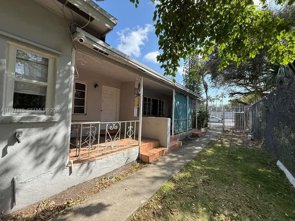 $1,450 | 1751 Northwest 29th Street, Unit H, Miami, FL 33142