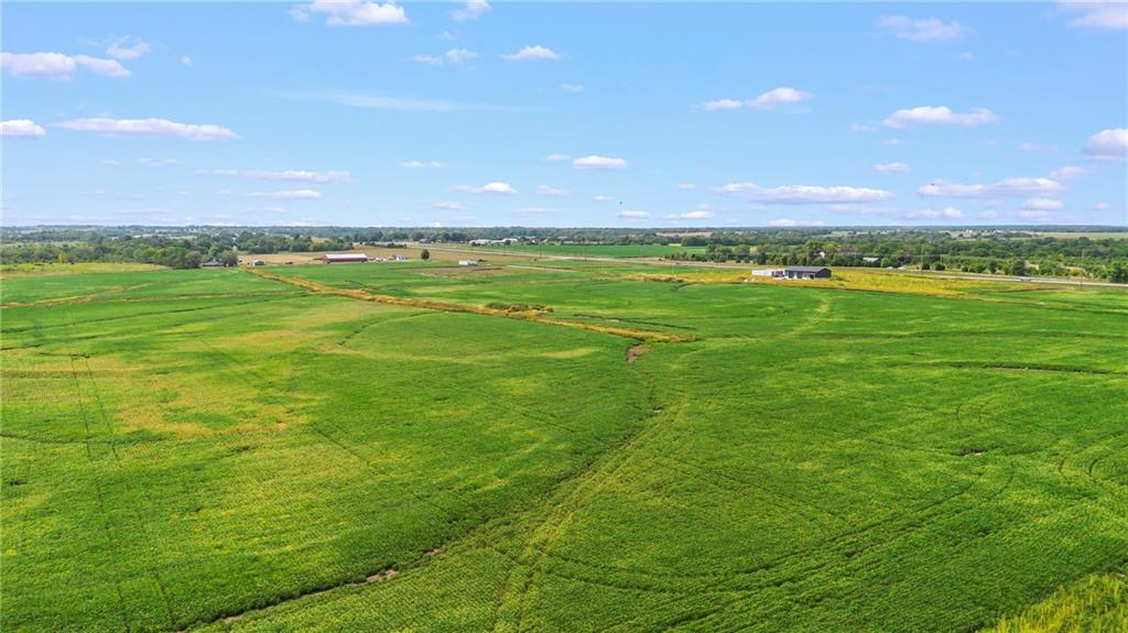 23 Smasal Road Sedalia, MO 65301 - Photo 8 of 36