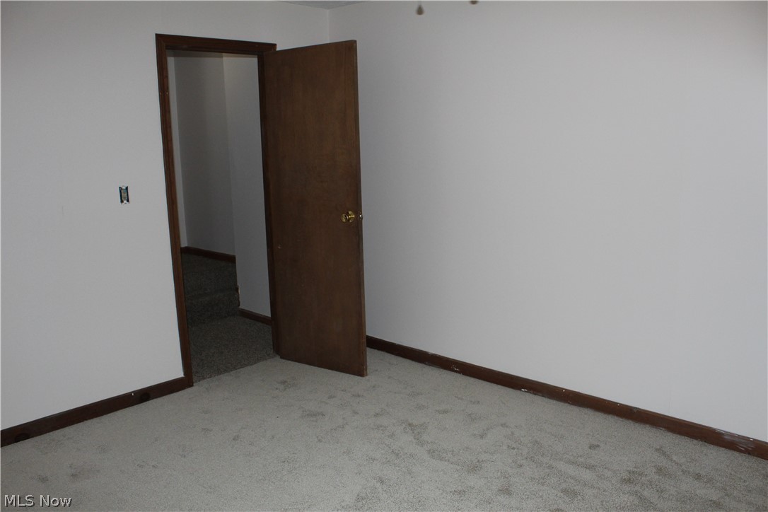 526 Gibbs Road Akron, OH 44312 - Photo 8 of 22