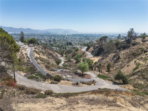 $450,000 | 244 West Highland Drive, Camarillo, CA 93010