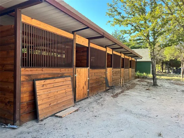 $549,000 | 1327 County Road 3702, Quinlan, TX 75474