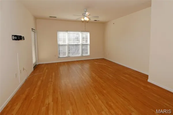 $1,900 | 1251 Strassner Drive, Unit 2301, Brentwood, MO 63144