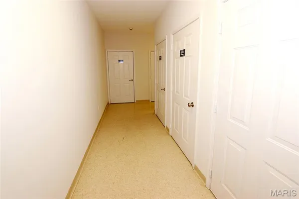 $1,900 | 1251 Strassner Drive, Unit 2301, Brentwood, MO 63144