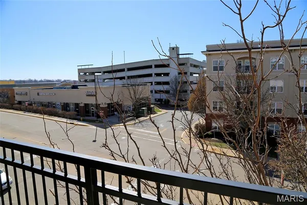 $1,900 | 1251 Strassner Drive, Unit 2301, Brentwood, MO 63144