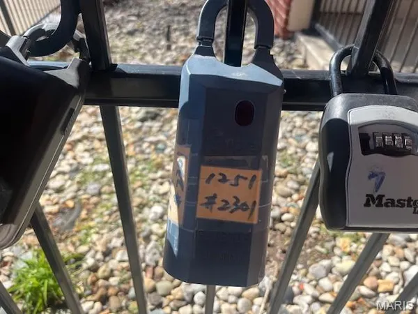 $1,900 | 1251 Strassner Drive, Unit 2301, Brentwood, MO 63144