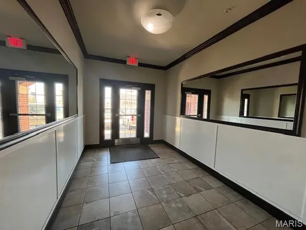 $1,900 | 1251 Strassner Drive, Unit 2301, Brentwood, MO 63144