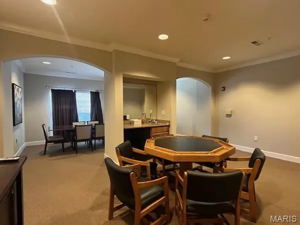 $1,900 | 1251 Strassner Drive, Unit 2301, Brentwood, MO 63144