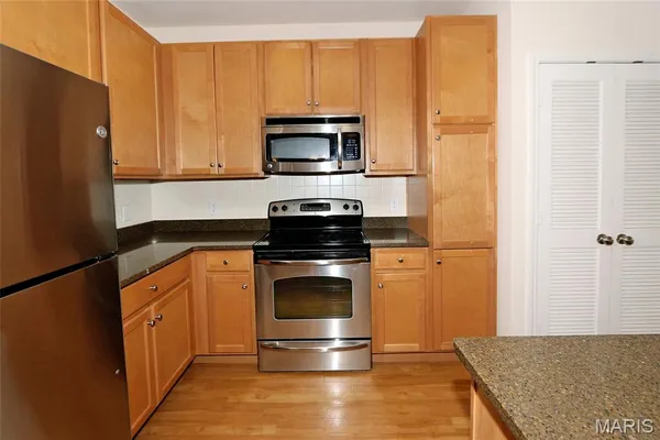 $1,900 | 1251 Strassner Drive, Unit 2301, Brentwood, MO 63144