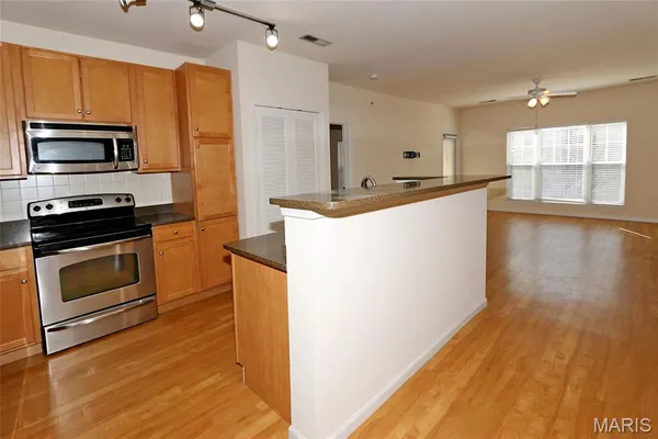 $1,900 | 1251 Strassner Drive, Unit 2301, Brentwood, MO 63144