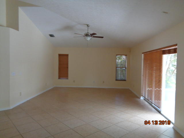 3052 Southeast Wake Road Port St. Lucie, FL 34984 - Photo 4 of 22 DSC02608