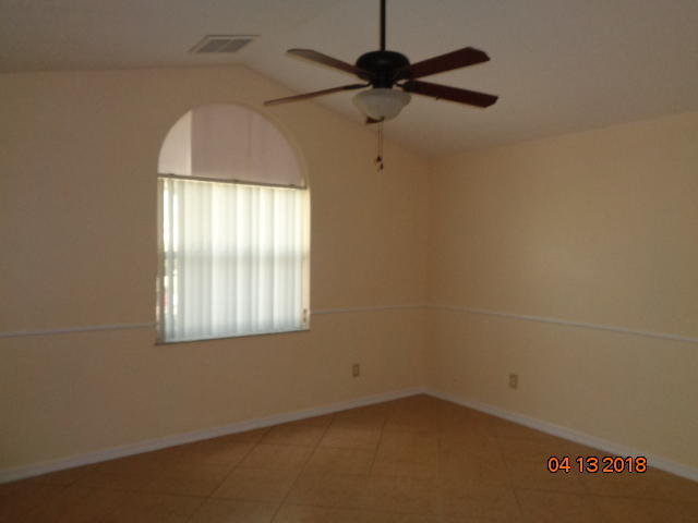 3052 Southeast Wake Road Port St. Lucie, FL 34984 - Photo 6 of 22 DSC02610