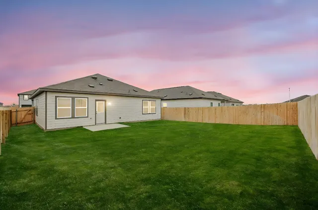 $1,845 | 1516 Morris Loop, San Marcos, TX 78666