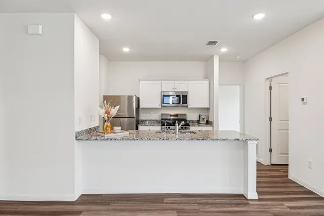 $1,845 | 1516 Morris Loop, San Marcos, TX 78666