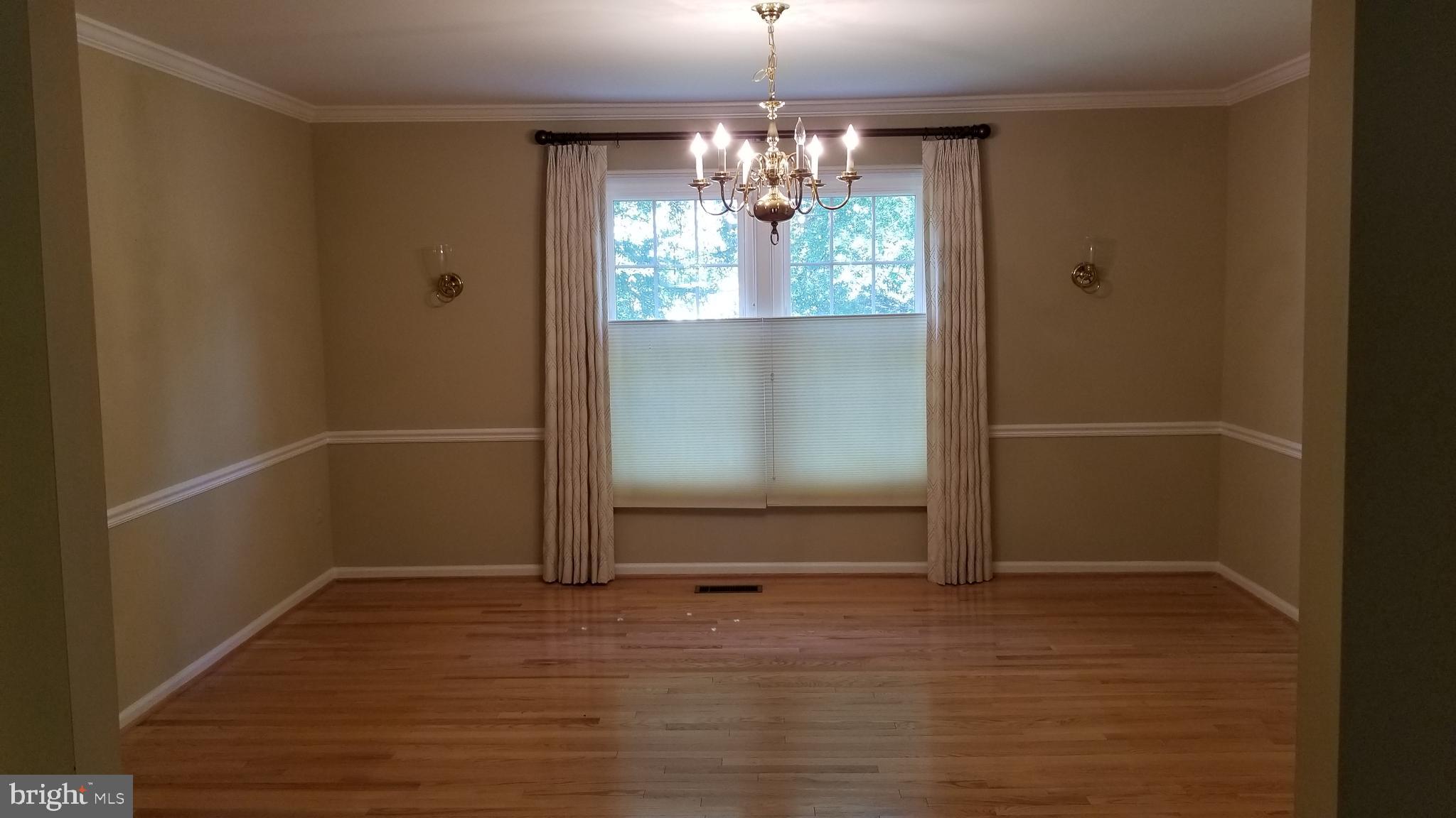 1507 Golf Course Drive Bowie, MD 20721 - Photo 11 of 37 Dinning room - empty (2 of 2)