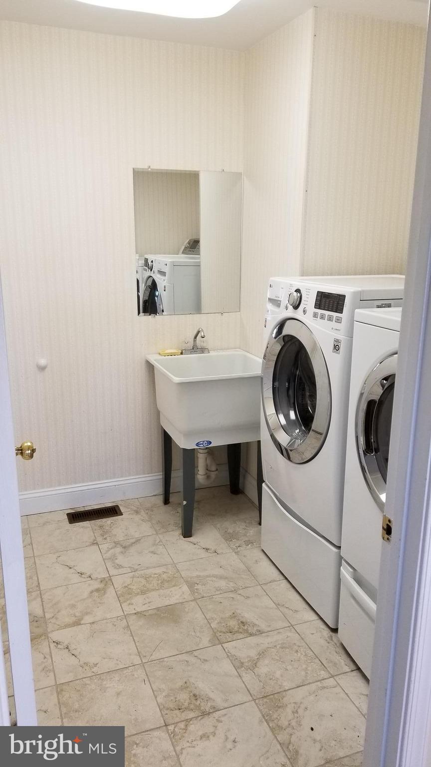 1507 Golf Course Drive Bowie, MD 20721 - Photo 19 of 37 Laundry