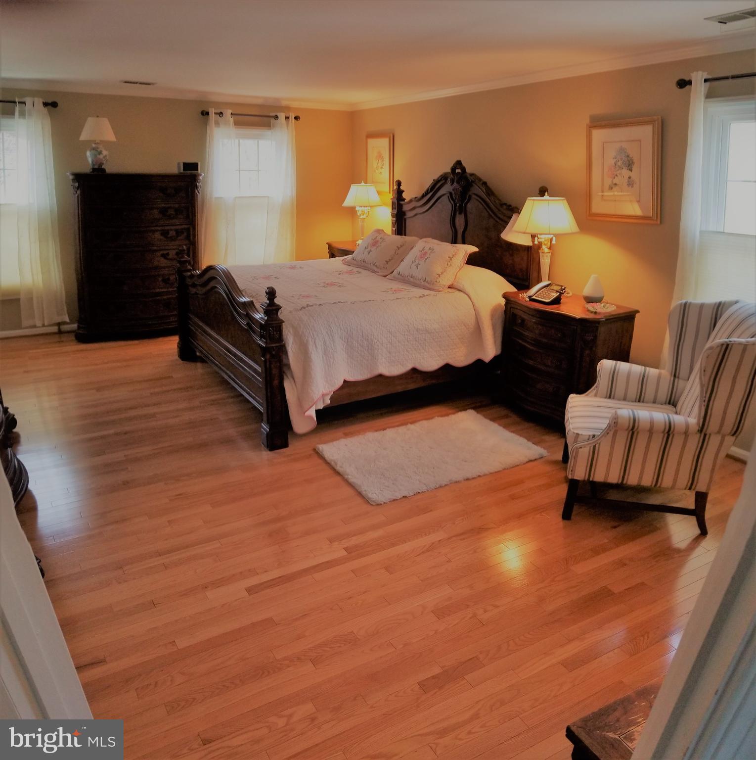 1507 Golf Course Drive Bowie, MD 20721 - Photo 22 of 37 Bedroom #1 (primary) (1 of 2)