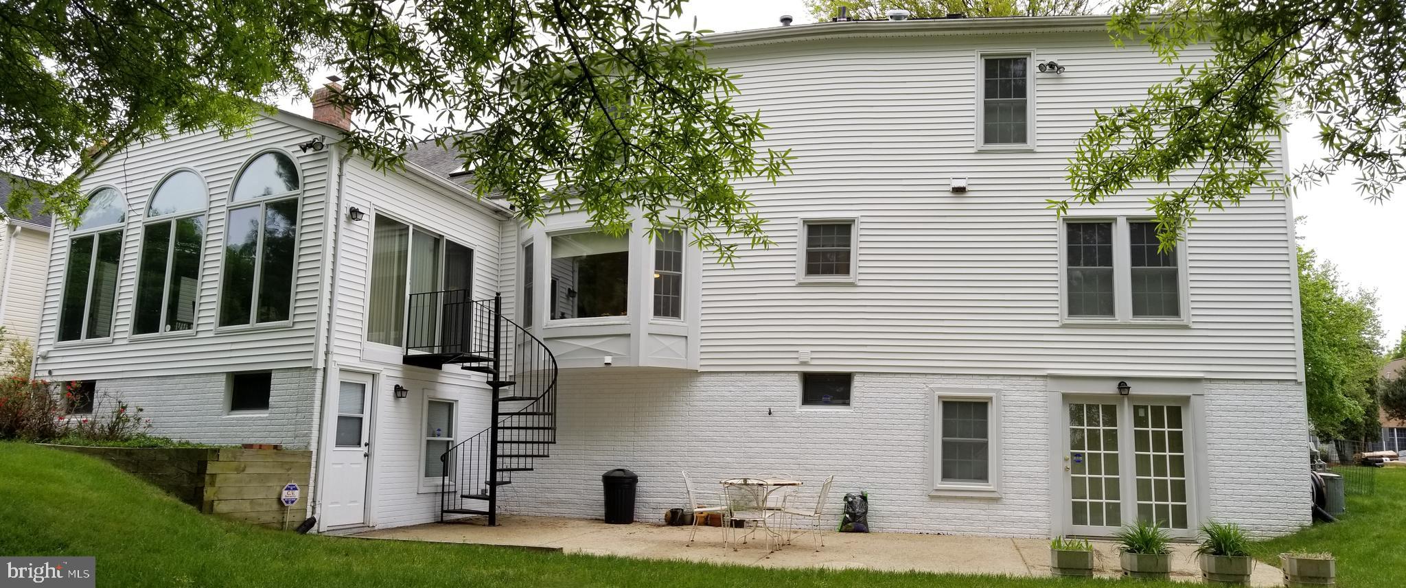 1507 Golf Course Drive Bowie, MD 20721 - Photo 4 of 37 Exterior (Rear)