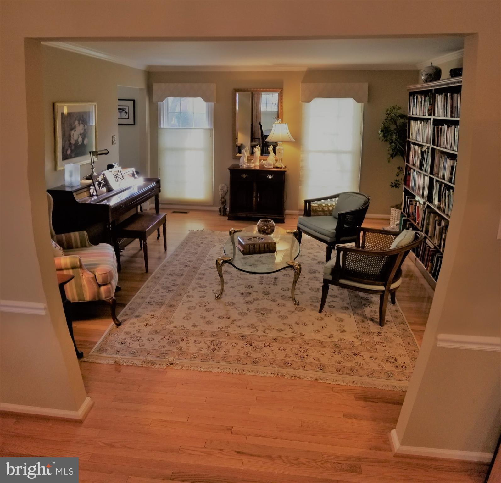 1507 Golf Course Drive Bowie, MD 20721 - Photo 8 of 37 Living Room (1 of 2)