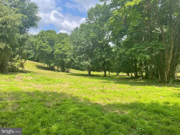 $340,000 | 1075 Yorklyn Road, Hockessin, DE 19707