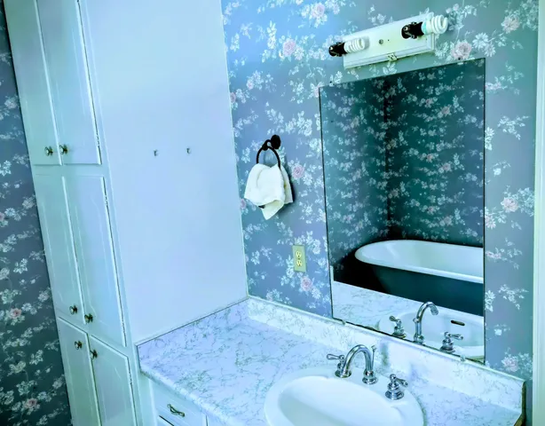 $415,000 | 520 East Rutledge Avenue, Gaffney, SC 29340