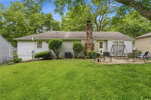 $375,000 | 9947 Ballentine Drive, Overland Park, KS 66214