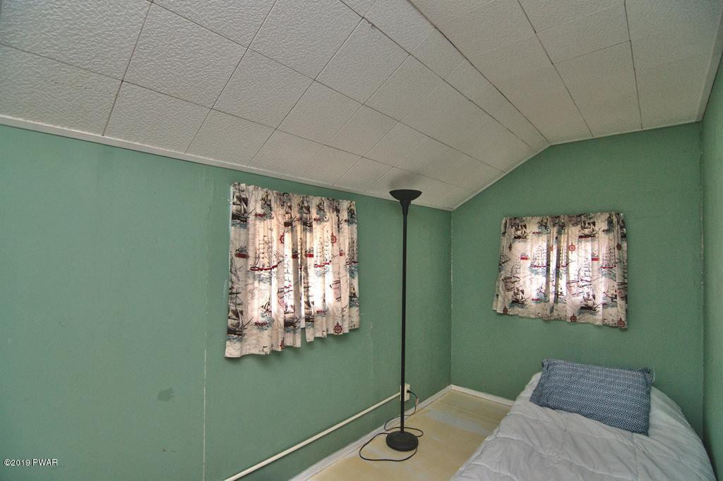 82 West Shore Road Waymart, PA 18472 - Photo 36 of 40