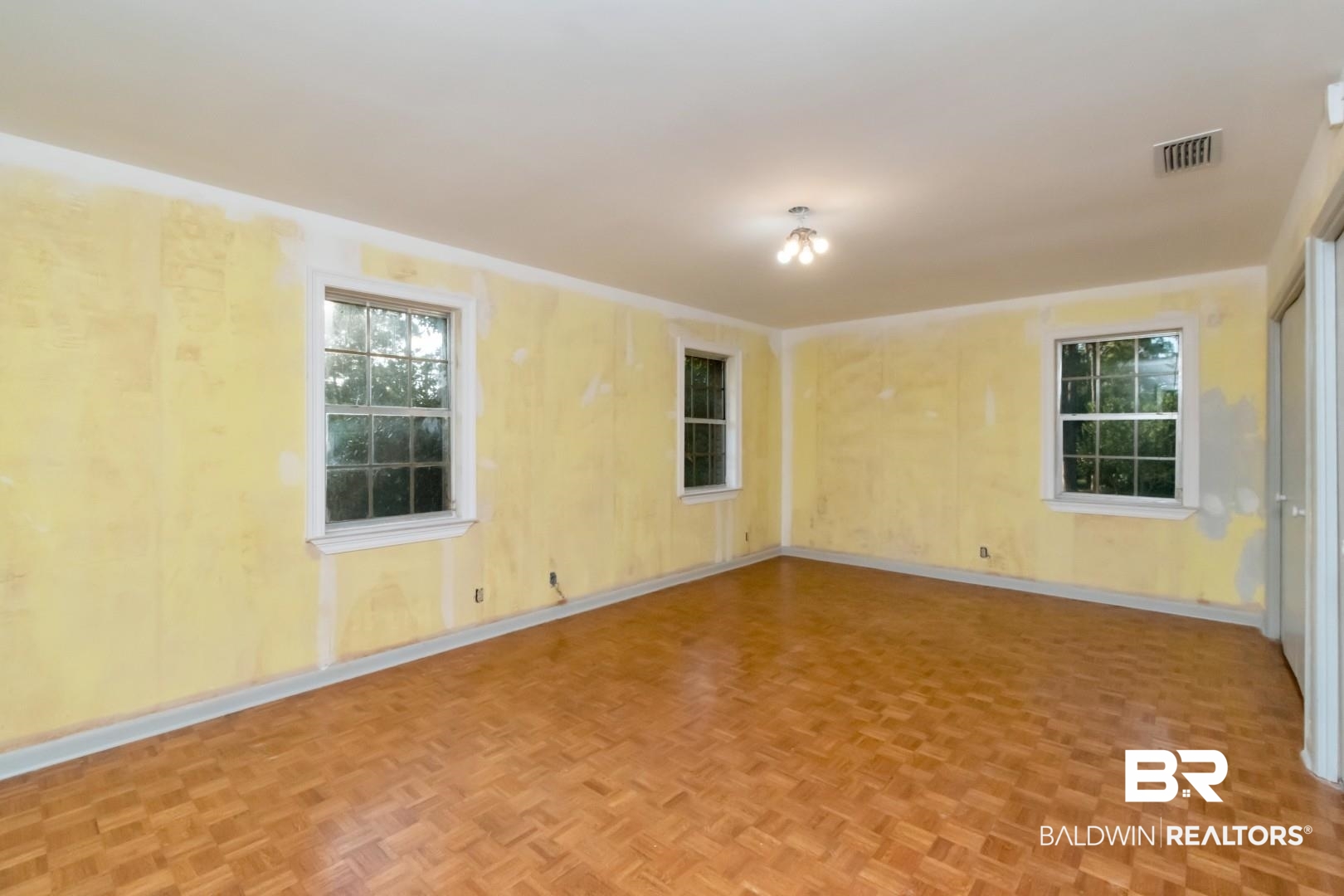 241 Suzanne Circle Mobile, AL 36608 - Photo 25 of 41 Unfurnished room featuring healthy amount of natural light