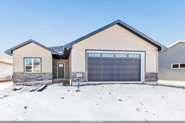 $484,900 | 1270 Autumn Field Lane, De Pere, WI 54115