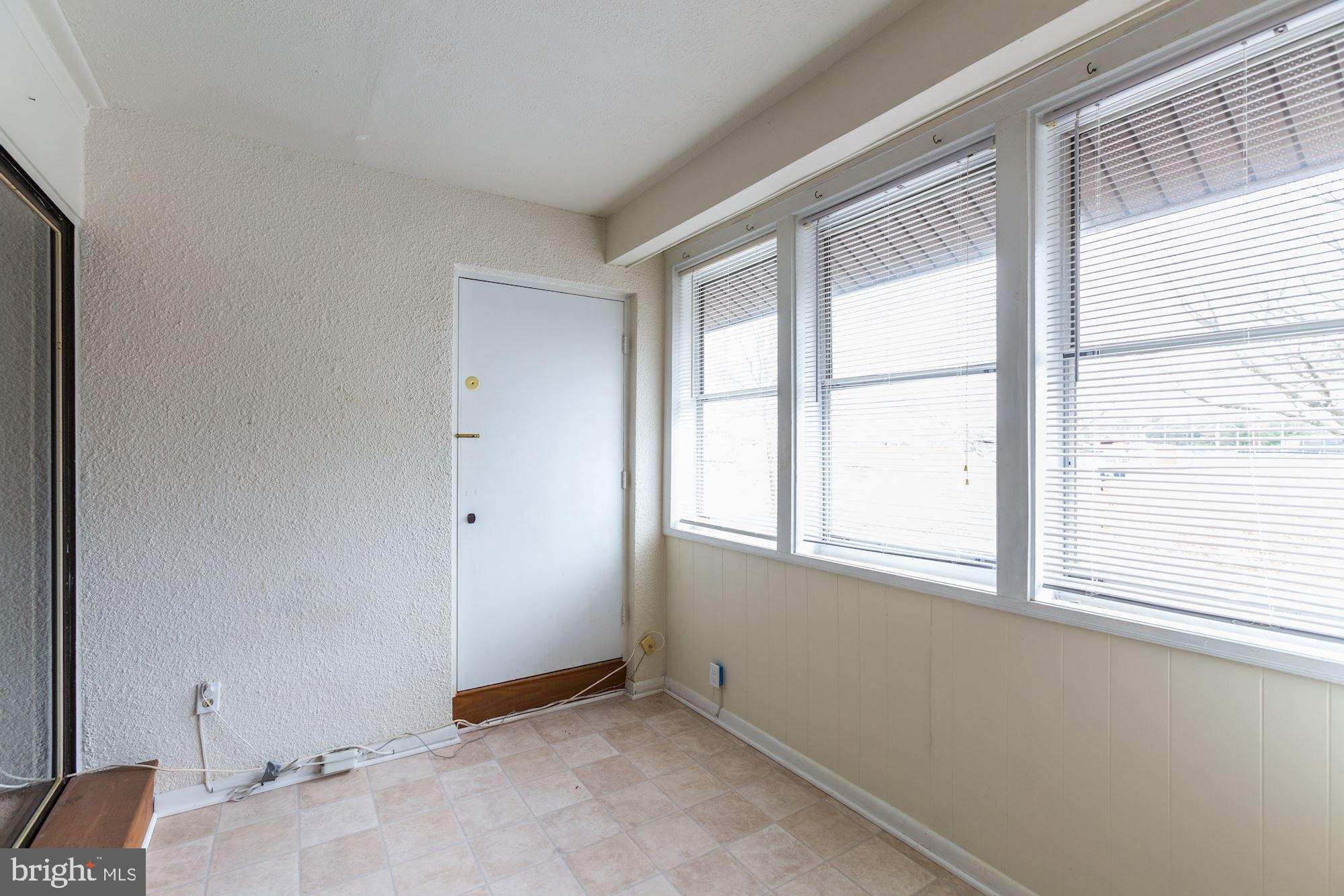 5860 Thunder Hill Road, Unit 2C Columbia, MD 21045 - Photo 13 of 22 Sun room