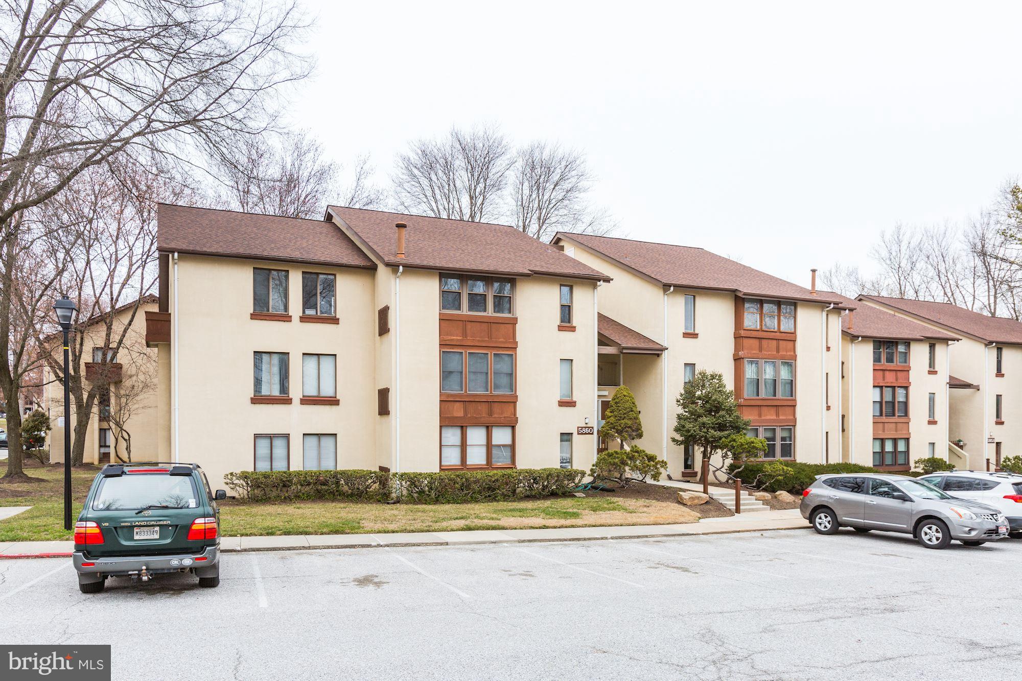 5860 Thunder Hill Road, Unit 2C Columbia, MD 21045 - Photo 3 of 22 Private building with lots of parking