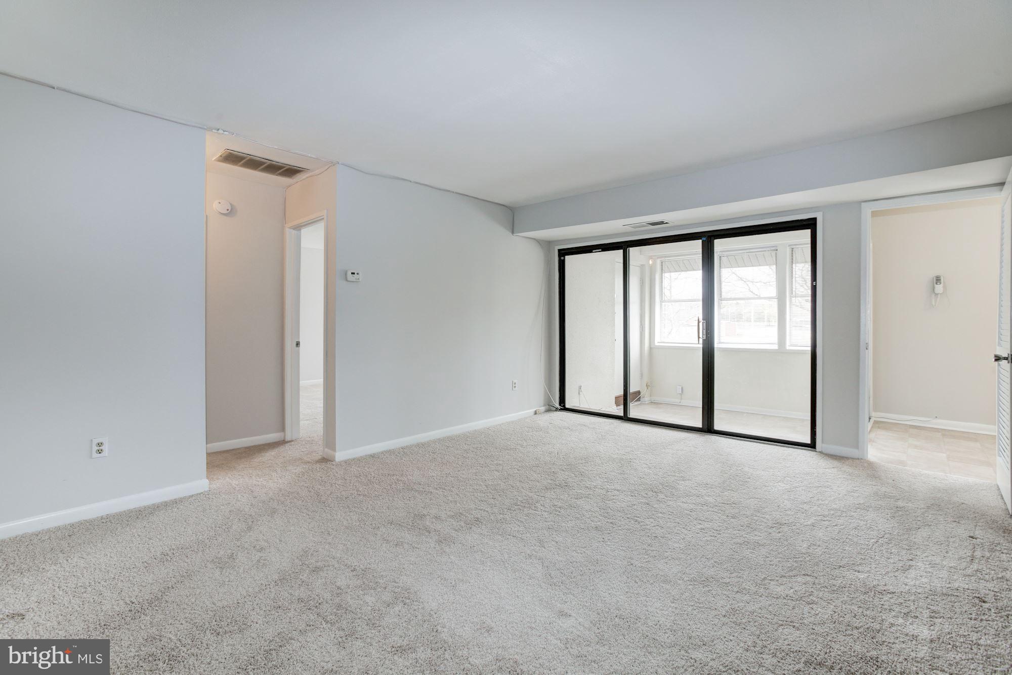 5860 Thunder Hill Road, Unit 2C Columbia, MD 21045 - Photo 6 of 22 Living room