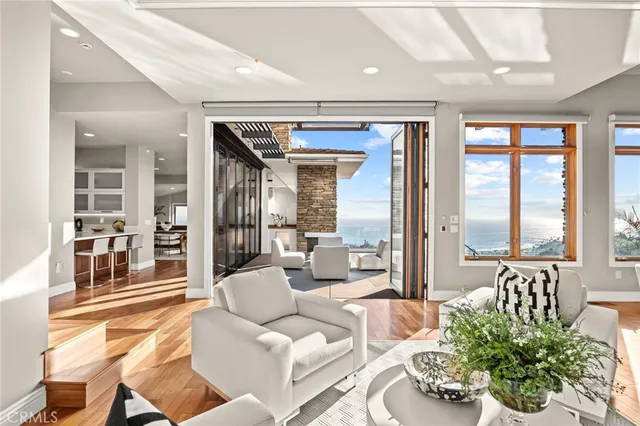 $10,980,000 | 1076 Skyline Drive, Laguna Beach, CA 92651