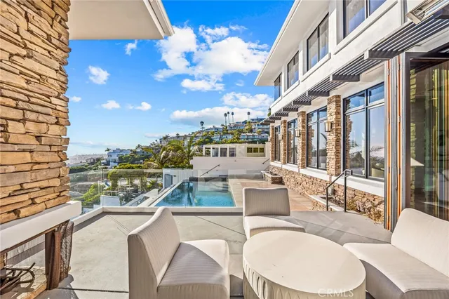 $10,980,000 | 1076 Skyline Drive, Laguna Beach, CA 92651