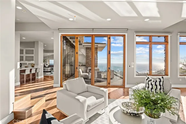 $10,980,000 | 1076 Skyline Drive, Laguna Beach, CA 92651