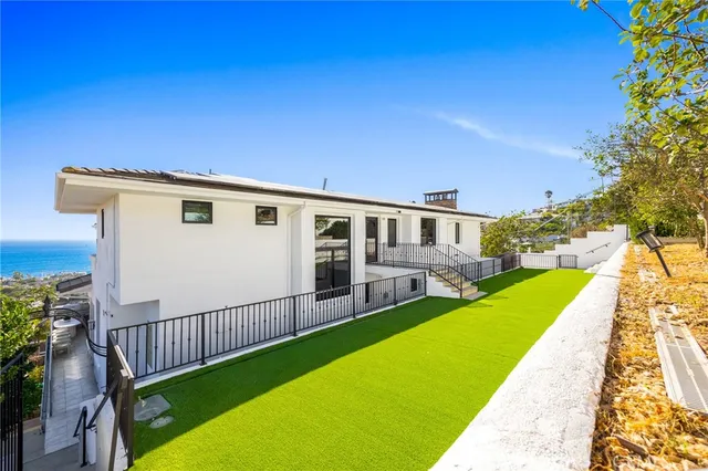 $10,980,000 | 1076 Skyline Drive, Laguna Beach, CA 92651