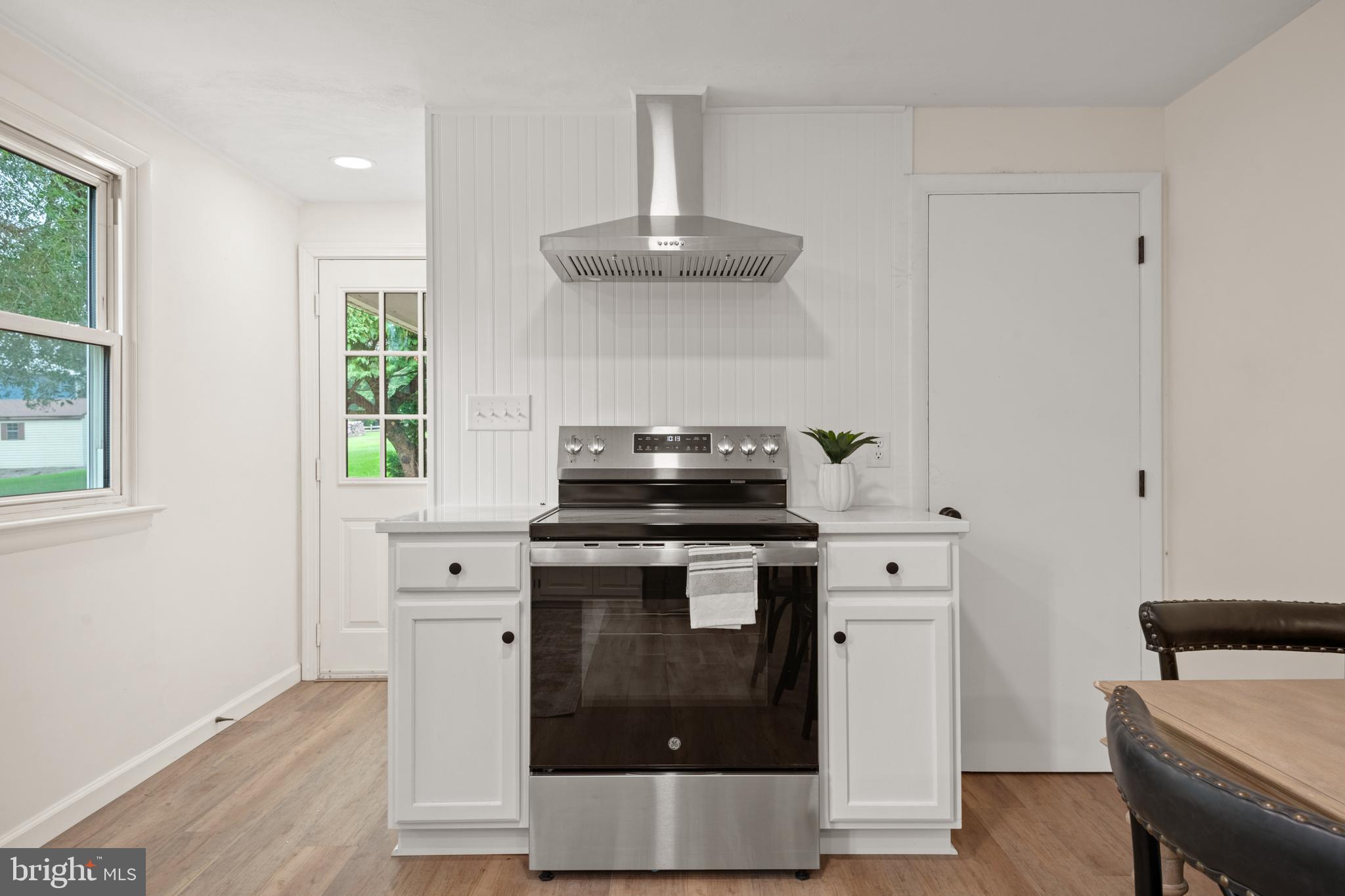 5464 Strasburg Road Gap, PA 17527 - Photo 7 of 27