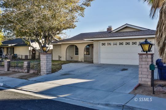 712 South Alvord Street Ridgecrest, CA 93555 - Photo 30 of 33 a view of a house with a yard