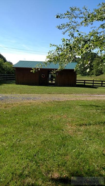 808 Dog Creek Road Crumpler, NC 28617 - Photo 5 of 20 Gallery Image 5
