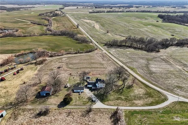 $448,000 | 10368 Northwest Hwy O, Blairstown, MO 64726