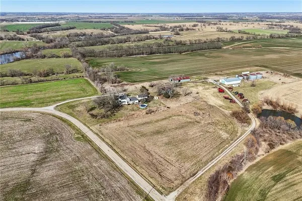 $448,000 | 10368 Northwest Hwy O, Blairstown, MO 64726