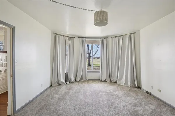 $448,000 | 10368 Northwest Hwy O, Blairstown, MO 64726