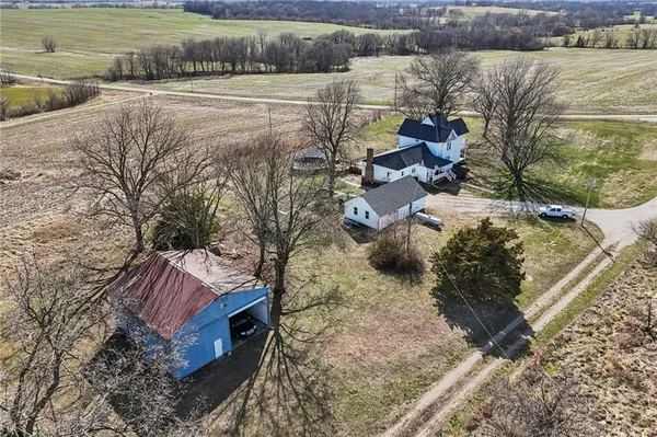 $448,000 | 10368 Northwest Hwy O, Blairstown, MO 64726
