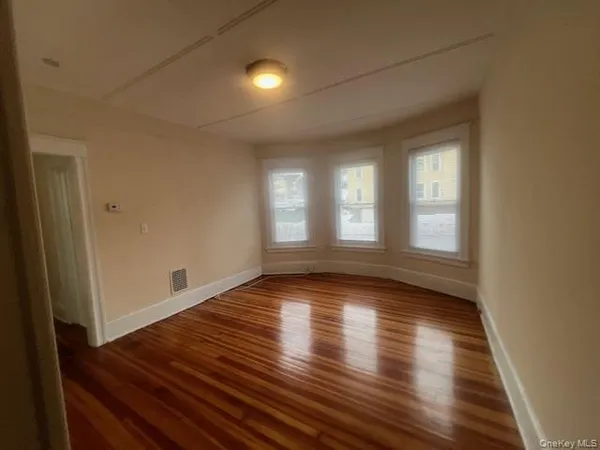 $2,800 | 18 Innis Avenue, Unit 1, Poughkeepsie, NY 12601