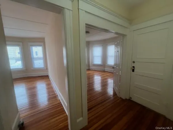 $2,800 | 18 Innis Avenue, Unit 1, Poughkeepsie, NY 12601